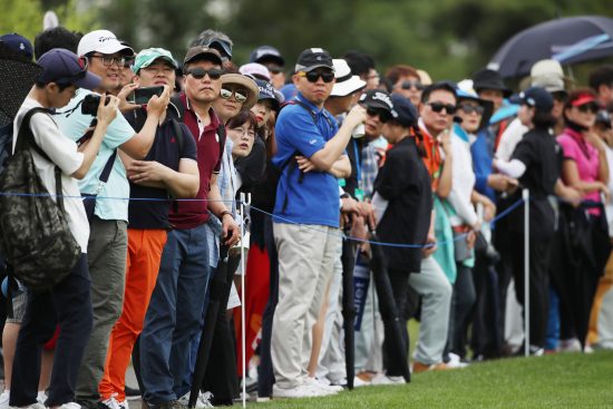 1번홀 갤러리 전경